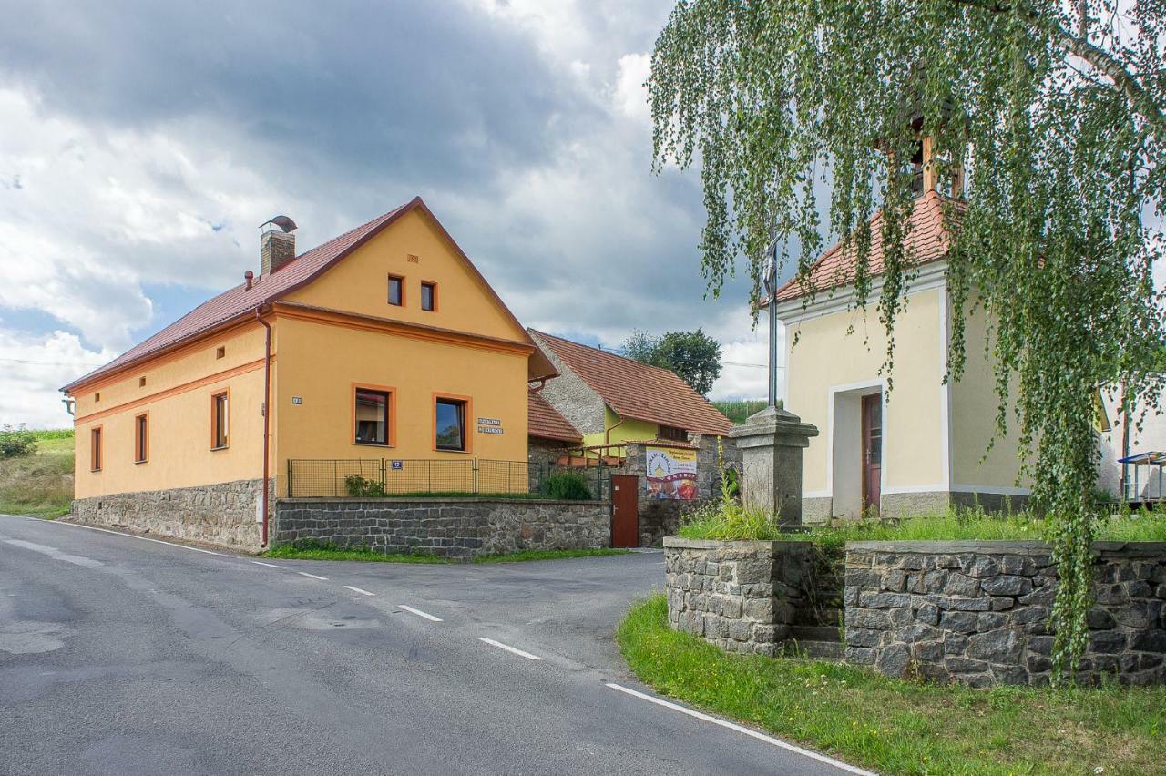 Apartmany U Kaplicky Kamyk nad Vltavou Exterior photo